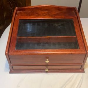 Ink pen, display case